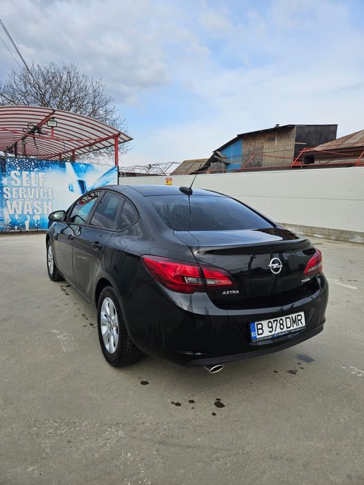 Opel Astra J  de vânzare