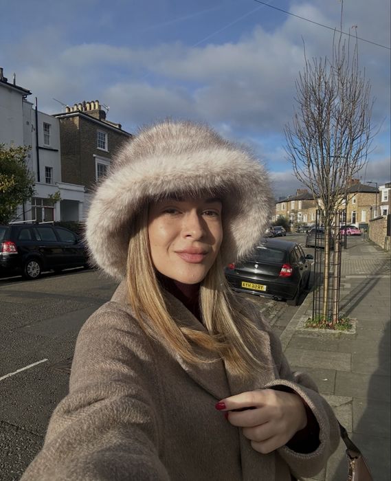 Дамска шапка Zara