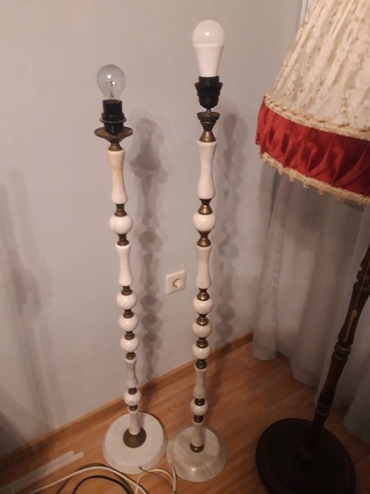 Нощни и настолни лампи