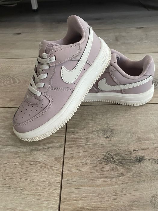 Nike маратонки момиче 28 р-р