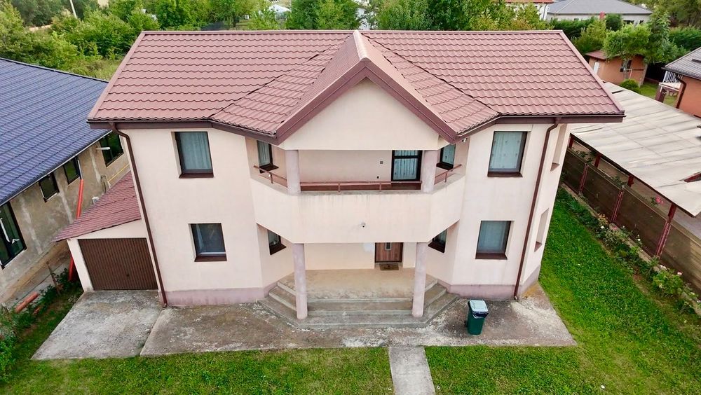 Casă de vânzare