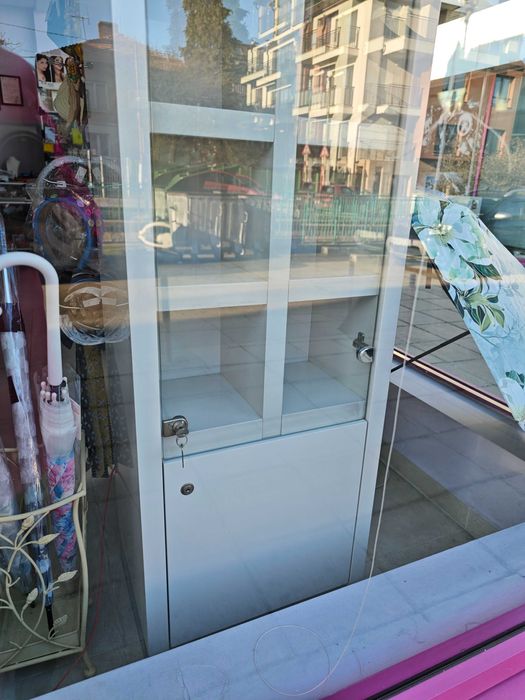 Витрина за магазин