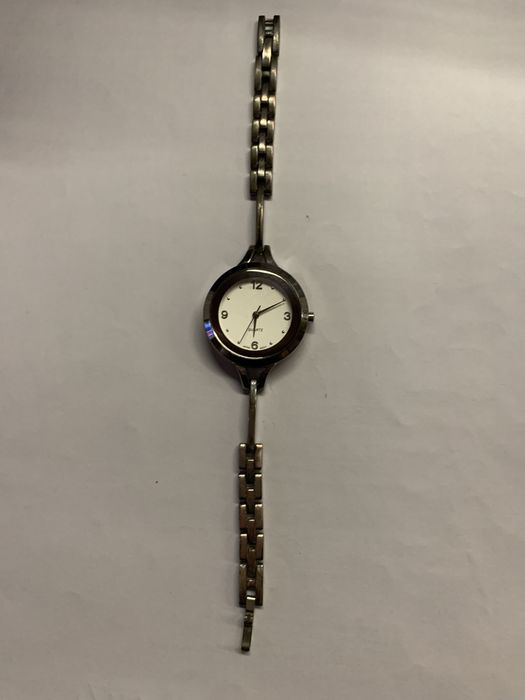 Дамски ръчен часовник