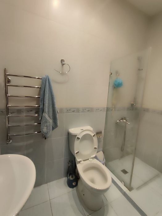 Кибрай продаётся евро дом 6+2-соток 7-комнат!