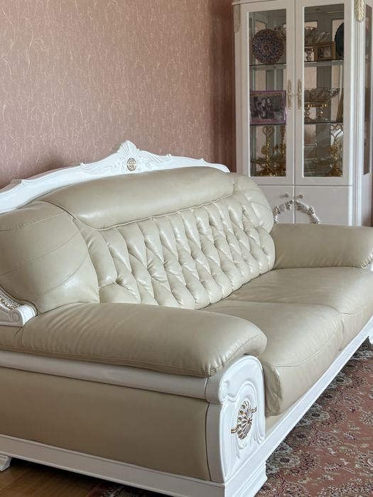 Кожанные диваны 2+1