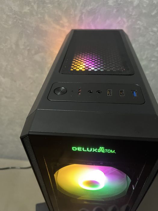 Корпус компьютера с 3 кулерами RGB