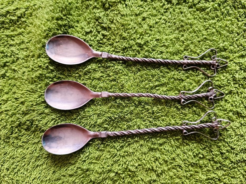 Мельхиоровые ложки.