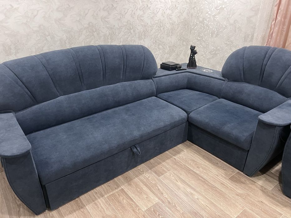 Продам диван с креслом