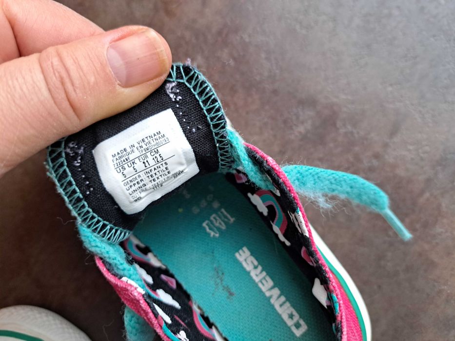 детски кецове,бебешки спортни обувки,гуменки маратонки Converse,ном.21