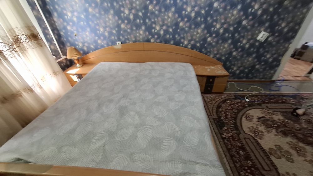 Отдам даром шкаф, кровать, писменный(компютерныный стол стол