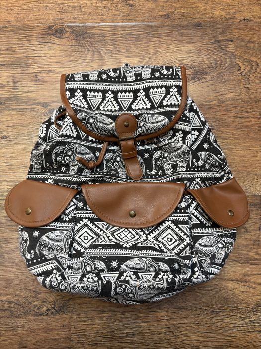 Раница черно-бяла