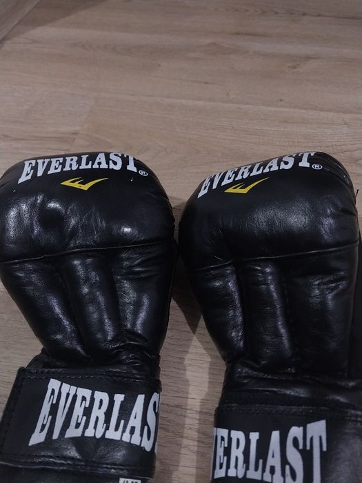 Чёрный перчатки Everlast