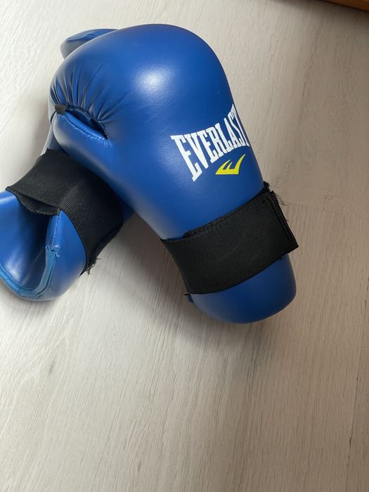 Перчатки для Тхэквандр Everlast