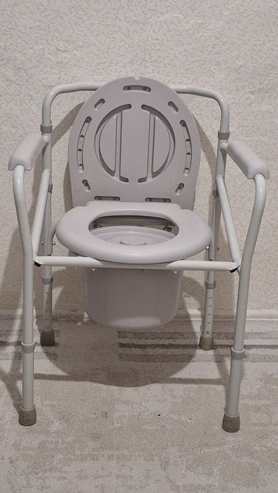 Санитарный стул туалет