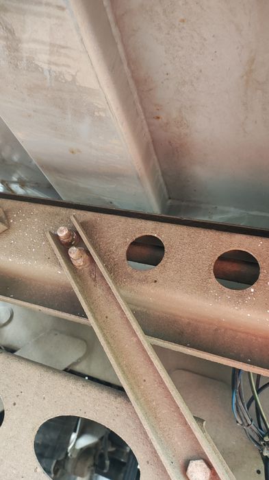 Semiremorca basculanta