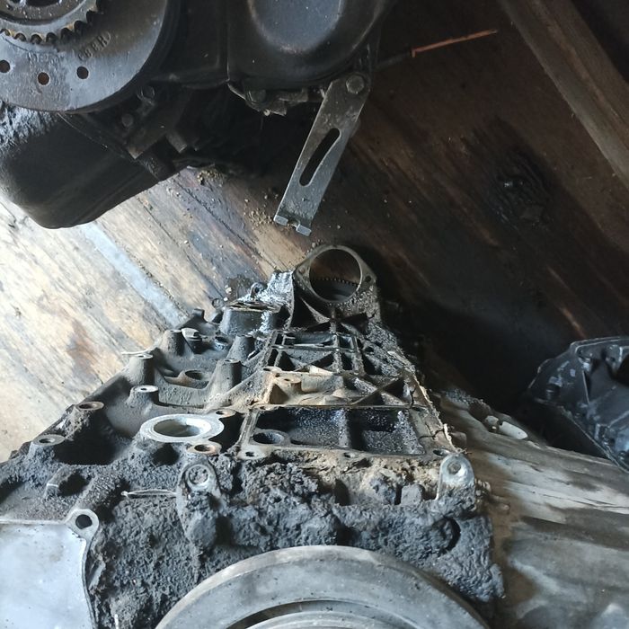 ЗАРЯЖЕННЫЙ Блок М104 Мерс 124