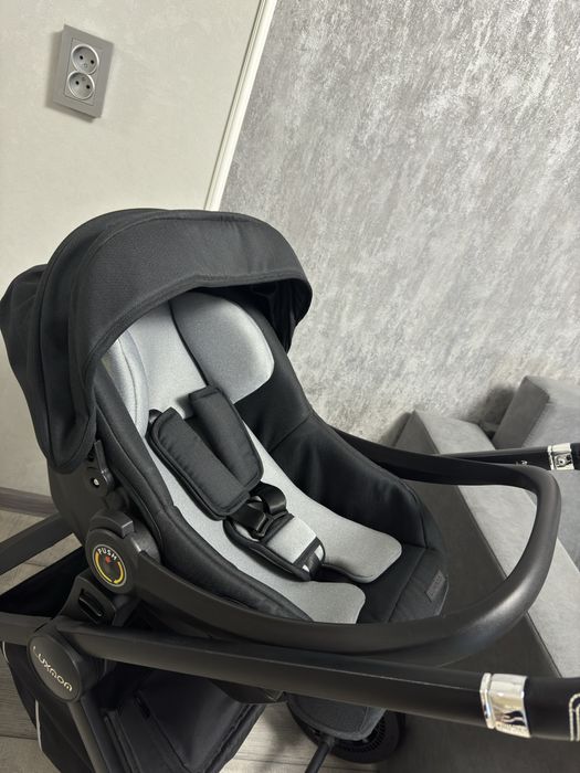 Продам коляску Lux Mom 3в1