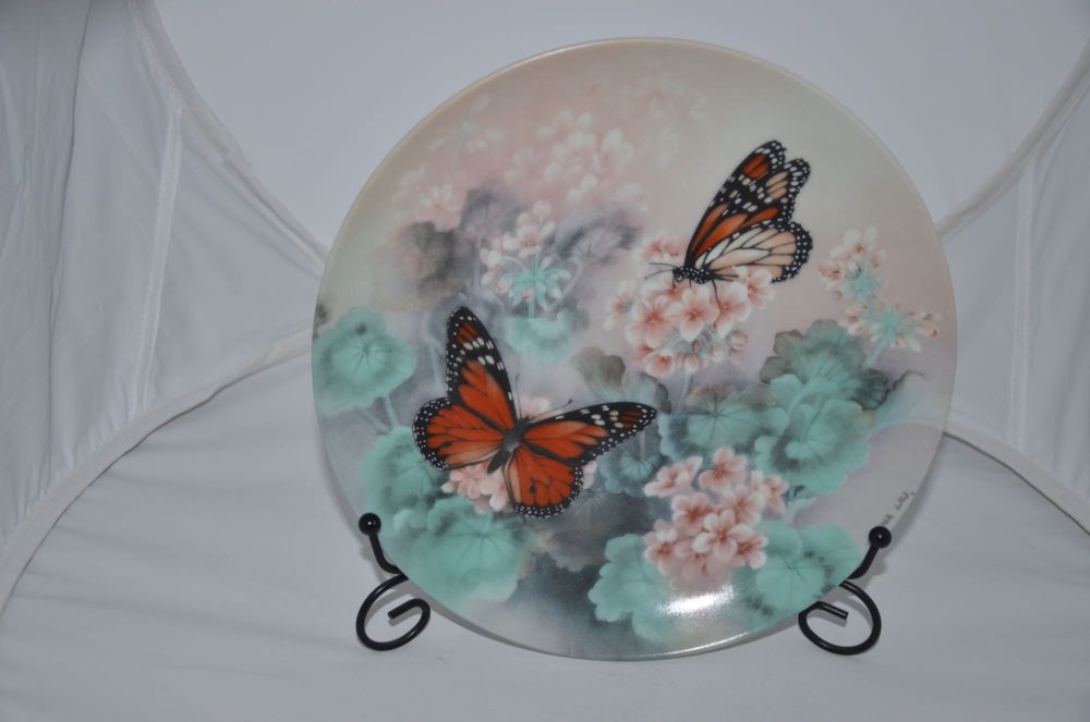 Порцеланови колекционерски чинии Lena Liu