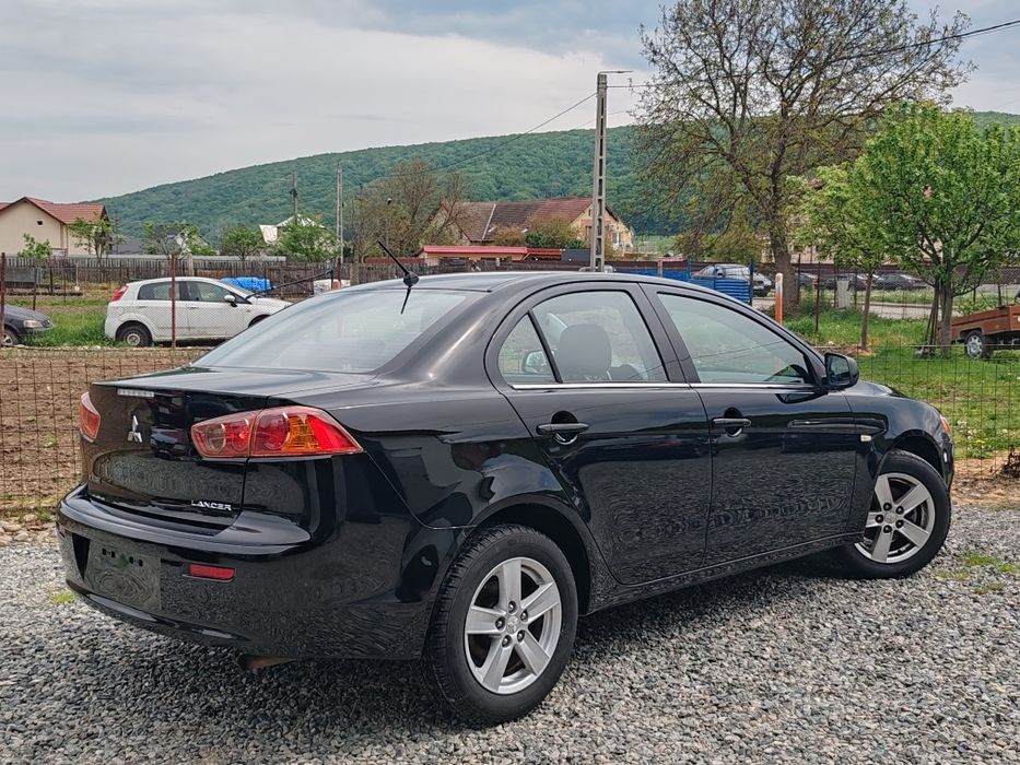 Mitsubishi Lancer 1.5i 109cp 2010