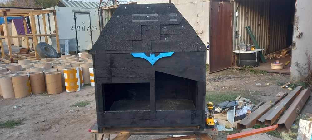 Будка собачья BATMAN для больших собак