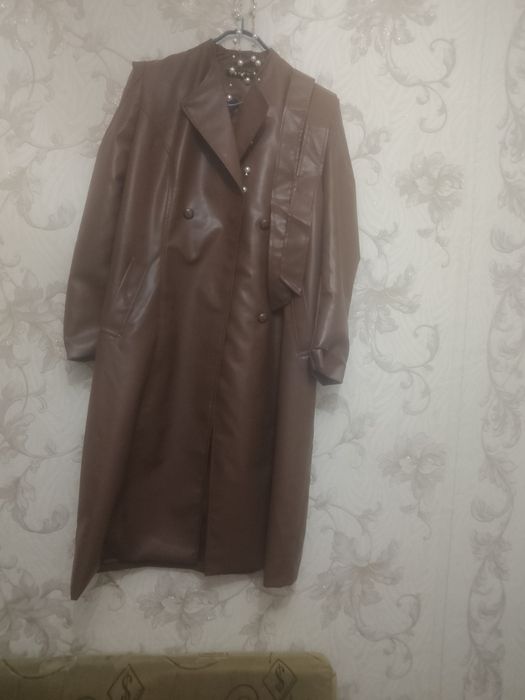 Продам плащь в отличном состоянии