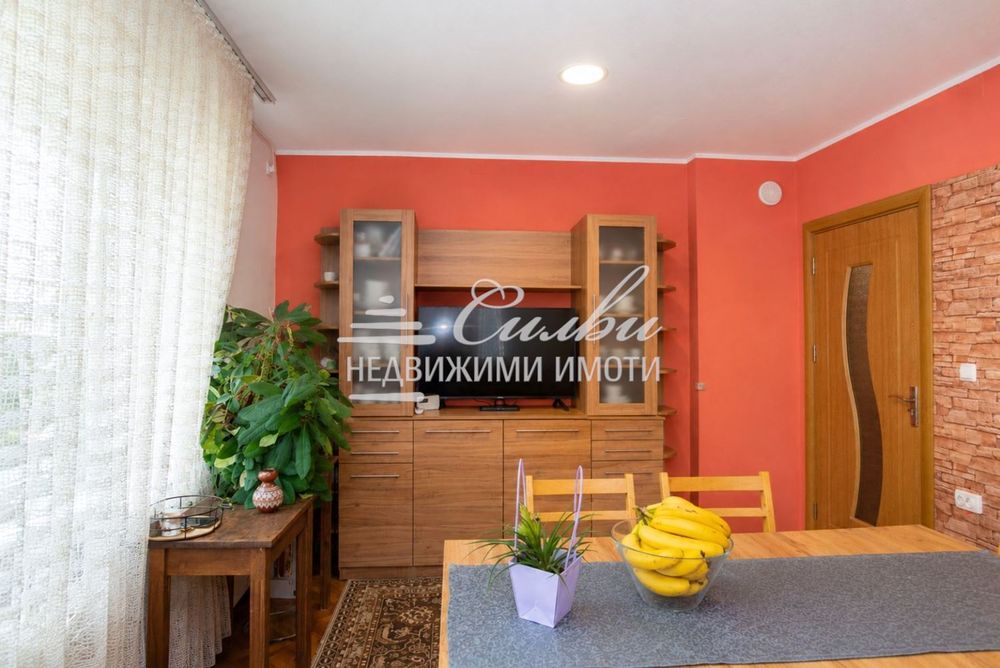 Продава се Етаж от къща в Шумен, 2-ри корпус - 97 кв.м за 1598 €/кв.м - Снимка #2