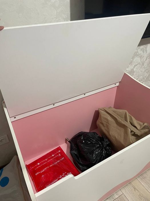 Детский пеленальгый столик +комод для игрушек.