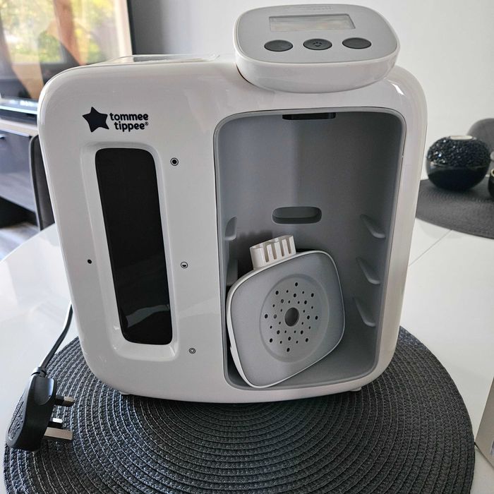 TOMMEE TIPPEE Електрически уред за приготвяне на адаптирано мляко