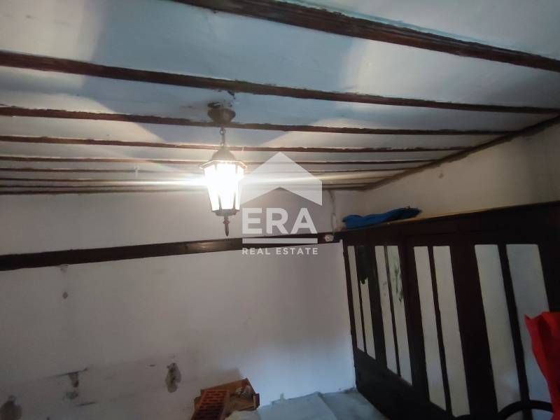 Къща в Златна Ливада