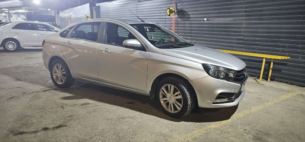 Лада Веста 1.8. 2019