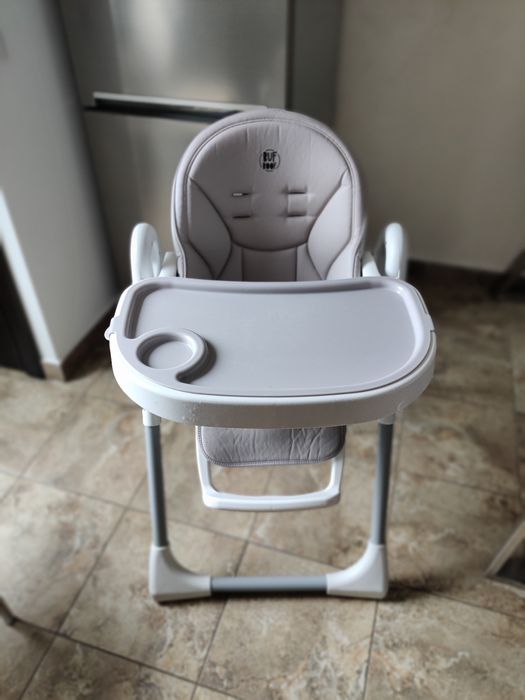 Vand scaun pentru copii