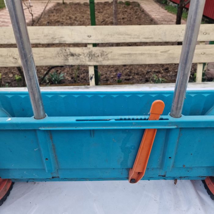 Unealtă Gardena pentru însemânțat gazon