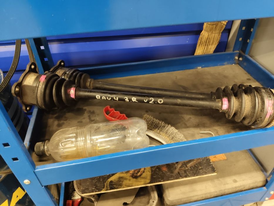 Привод задний в сборе Рав 4