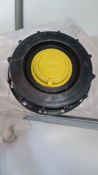 Бидони, IBC цистерни 1000л