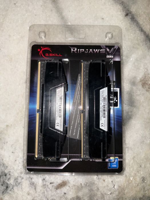 Оперативная память DDR4 16GB G.SKILL игровой