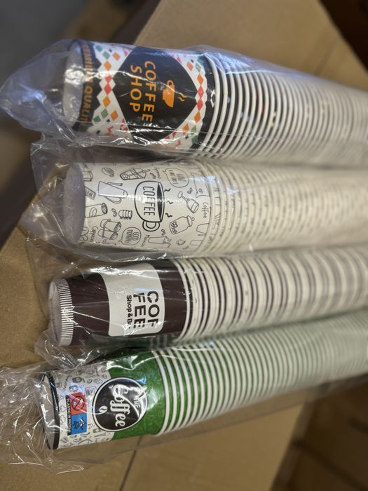 Pahare carton plus cafea cadou