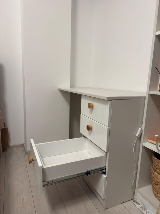 Birou facut pe comanda