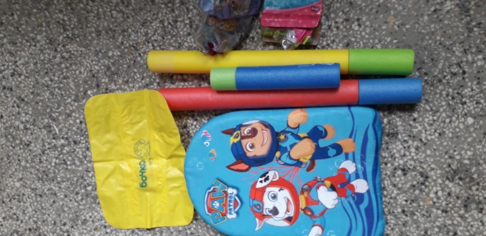 Дъски за плуване и плажни играчки + подарък