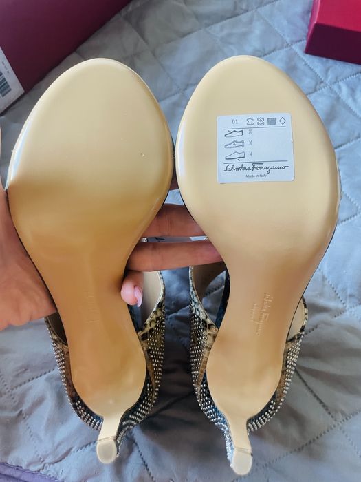 Обувь Босоножки Salvatore Ferragamo