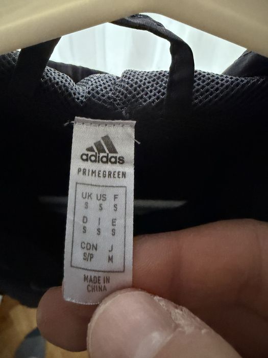 Adidas яке размер S