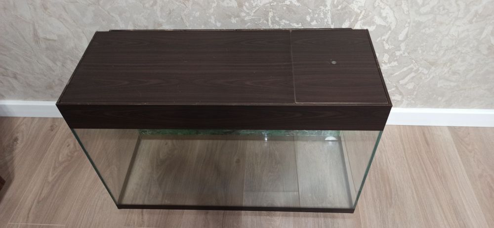 Продаю Аквариум  45000т.г б/у.