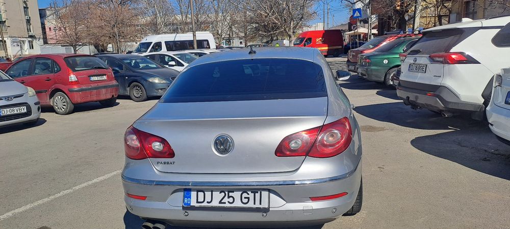 Vând passat cc 2008