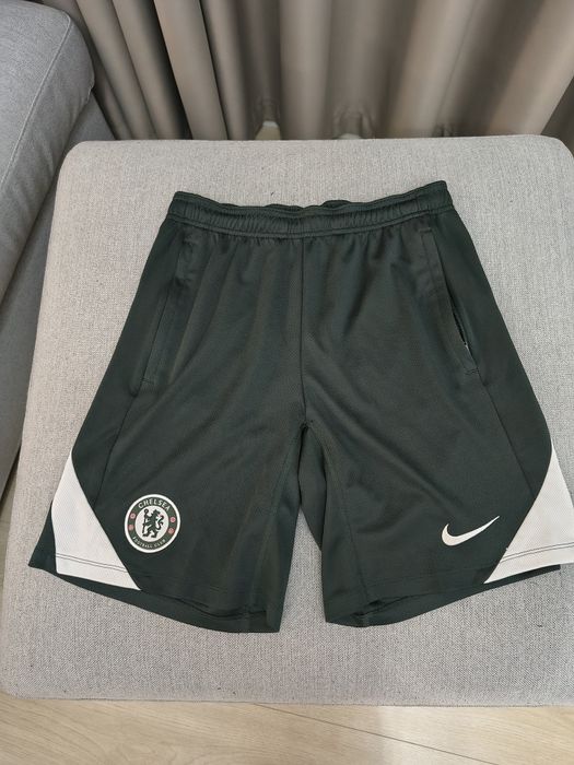 Nike Chelsea Shorts размер S