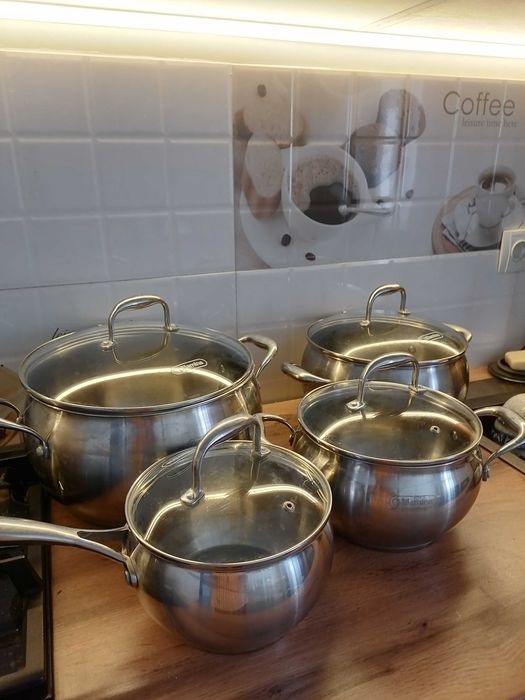 Продам набор кастрюль