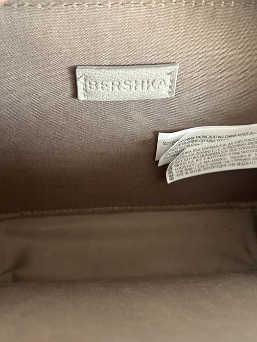 Продам  барсетку от бренда BERSHKA