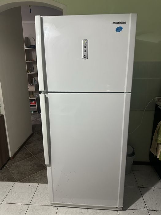 Продам холодильник samsung RT-53
