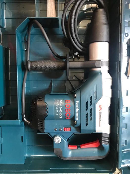 Перфоратор Bosch GBH 5-40 DCE
