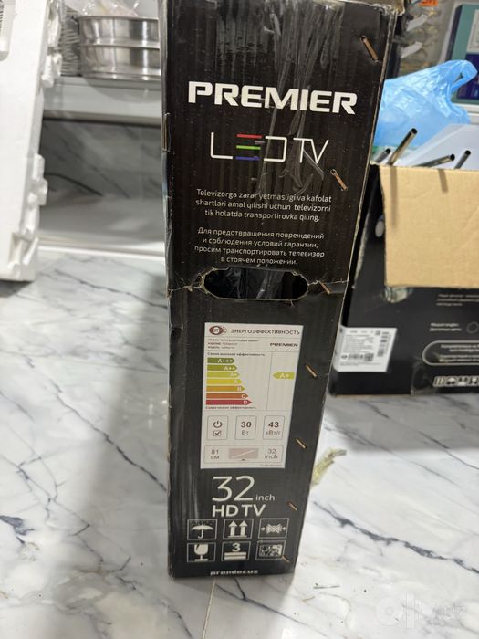 Телевизор Premier 32 кранштейни блан