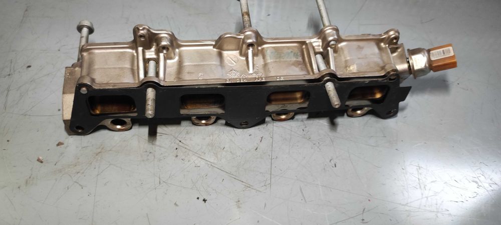 Galerie admisie rampa volkswagen vw touran 1.4 TSI euro 5 CAV