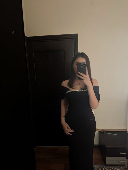 вечернее платье 5000. Хорошим состояние. Шымкент  қаласы